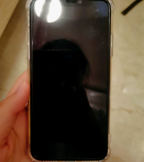 iPhoneX 转手原因：换手机了没有拆修...