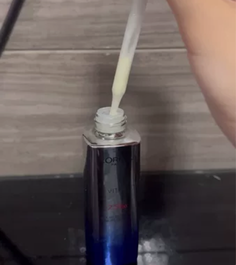 欧莱雅夜精华 我对欧莱雅家的产品很有好感，...