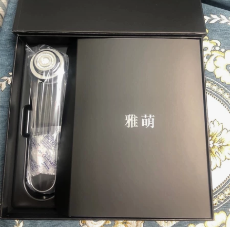 雅萌美容仪 用过五六次，基本全新，外观完好...