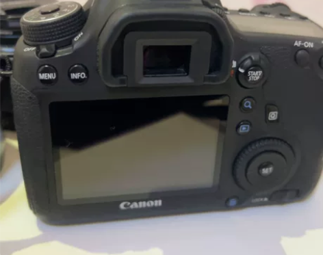 佳能6d 小痰盂出套机 大学记录生活 平时...