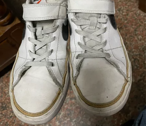 耐克板鞋33.5码的，老大已穿不上，便宜出...