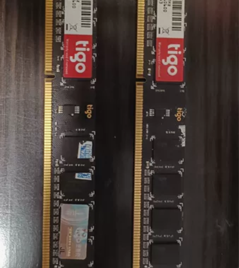 两根金泰克DDR3内存 4G 1333MH...