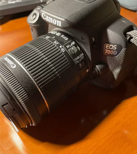 个人一手入门级佳能单反700D 18-55...