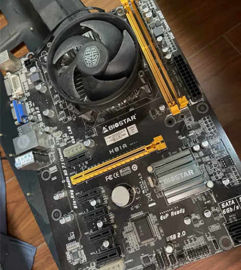 6卡主板 +G3240+2g DDR3主板...