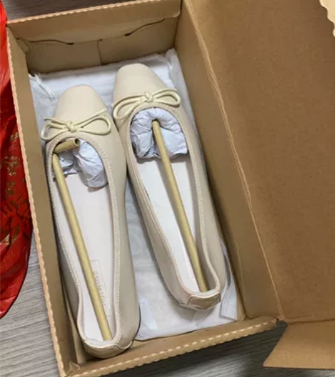 热风单鞋36码 全新 实体店购入 感兴趣的...