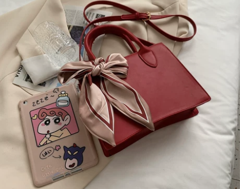 天彩翼飞 女士包 感兴趣的话点“我想要”和...