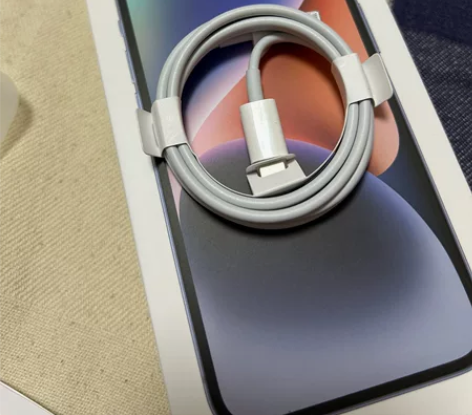 iPhone14原装充电线一根，全新未用，...