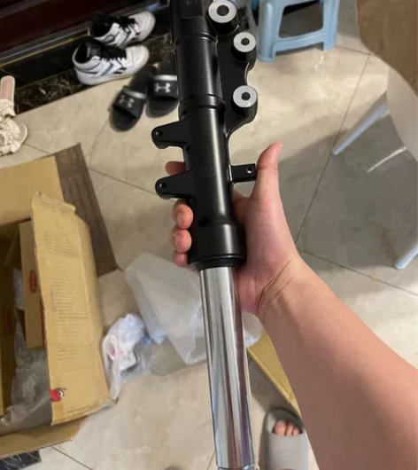彪虎原厂前减震左右一副，全新！台湾顺丰直发...