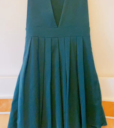 墨绿色百褶背带裙 颜色高级 快来pick