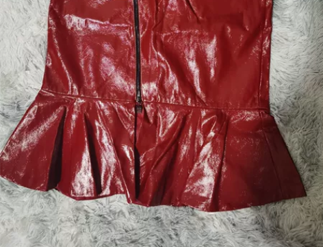 专柜撤柜全新皮裙。实体店倒闭，全新漆皮鱼尾...