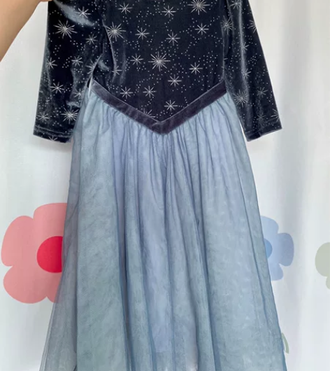 女宝洛丽塔裙子100码。迪士尼elsa在逃...