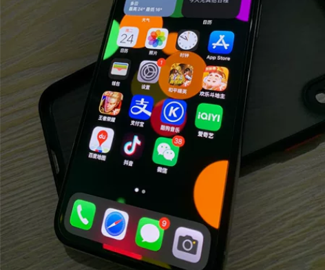 自用iPhonex。256g。白色换新手机...