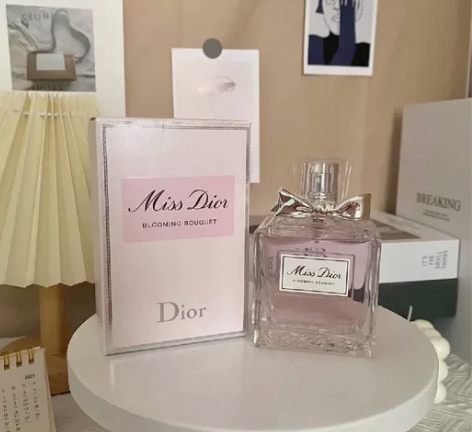 迪奥甜心小姐香水100ml 全新 感兴趣的...