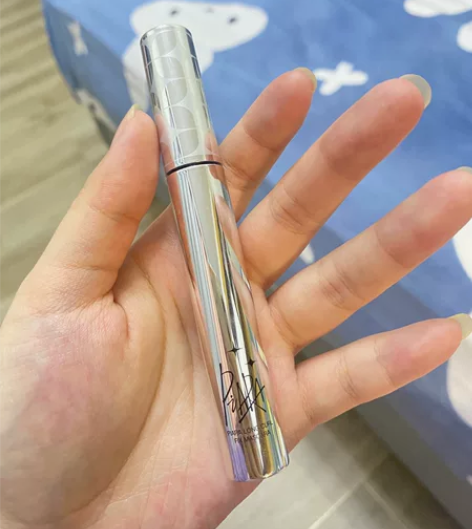 piara睫毛膏棕色 用了大概两三次