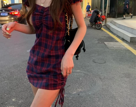 #夏日亮点穿搭 格子连衣裙女法式复古泡泡袖...