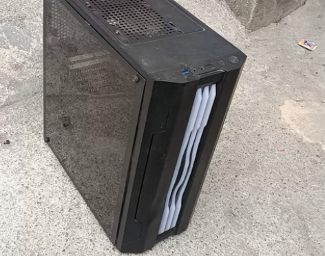 电脑彩灯机箱，透明盖彩灯风扇带电源，闲置低...