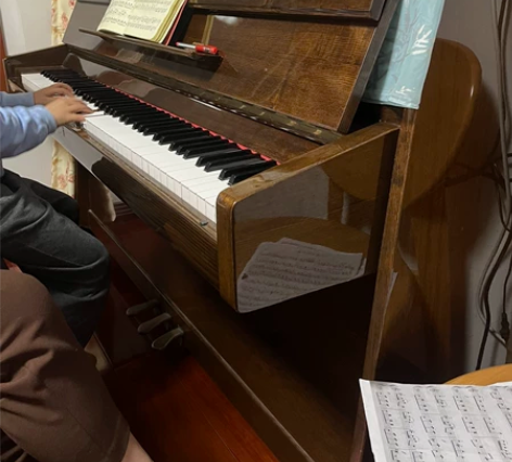 年轻奶奶的一手钢琴，寻找有缘人 感兴趣的话...