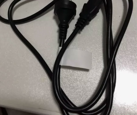 电脑电源线2根 1.5m,10A250V。...