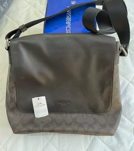 COACH蔻驰男士单肩包斜挎包邮差包 购于...