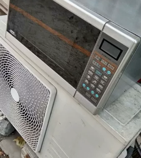 名牌二手格兰仕微波炉转让,正常使用,功能全...