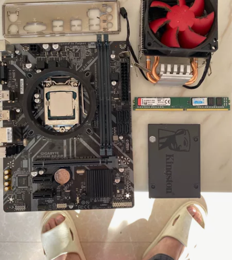 升级换下来i3 8100套装 技嘉H310...
