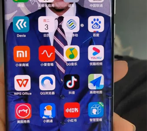 魅族18   8+256自用款，外屏有裂痕...