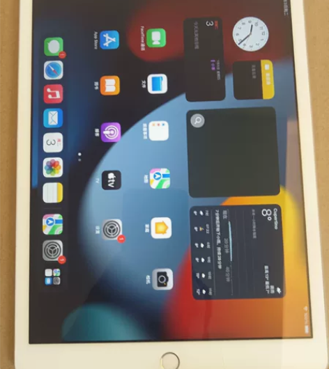 苹果平板2020款：IPad8代，美版，3...