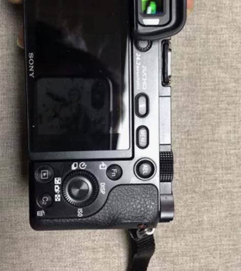 索尼微单a6000套机 带16-50镜头，...