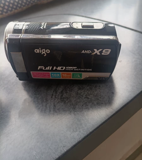 闲置摄像机，品相如图自定，看好再下单。没有...