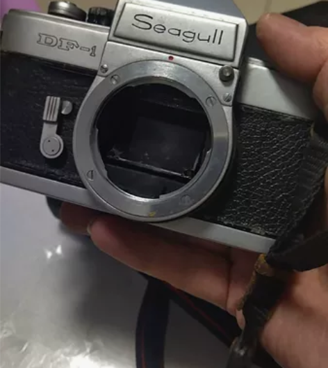 老旧海欧相机一台,单机,快门能动别求准,取...