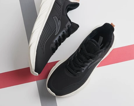 商场同款安踏轻便跑鞋女子2022冬季新款减...