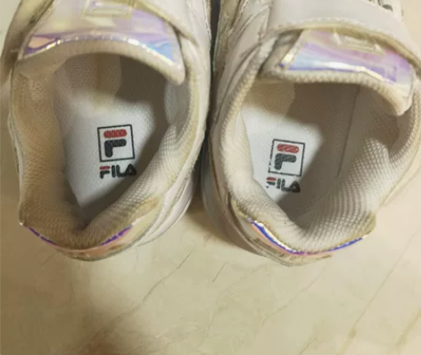 斐乐闪灯儿童运动鞋 33码，在韩国买回来的...