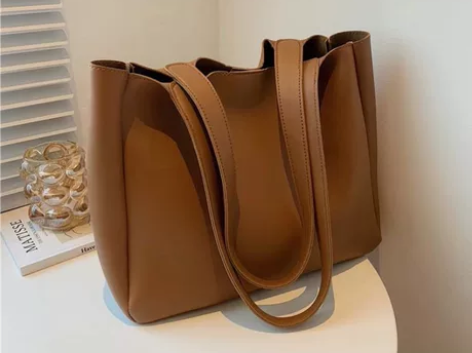 闺蜜送的包包 法国小众高级感大容量托特包女...