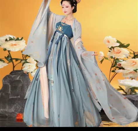 汉旭唐制诃子裙汉服(95新，不讲价） 尺码...