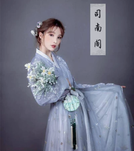 司南阁 汉服轻婚纱 银河s码,平时拍照用不...