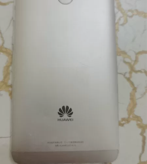 华为nova4+64屏幕碎了 感兴趣的话点...