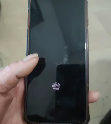 岀黑鲨3原装拆机屏幕,外屏无划痕,触控灵活...