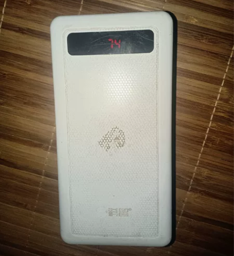 科智超大容量充电宝 30000万毫安，成色...