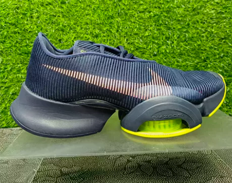 41耐克男子气垫缓震运动跑步鞋CU6445...