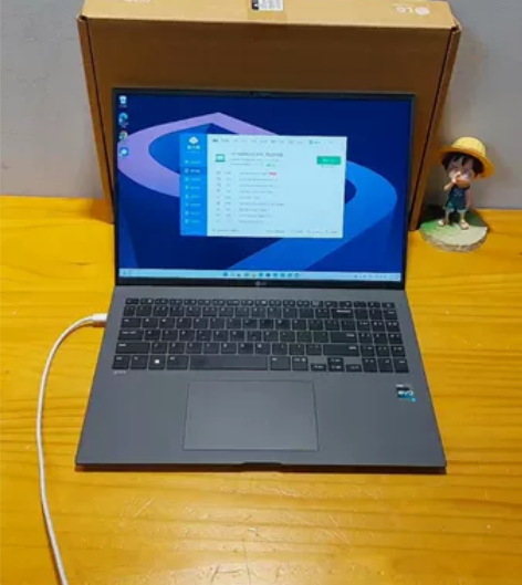 lg gram16 2022款 12代i5...