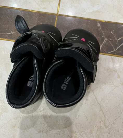 斯乃纳宝宝软底鞋，里带薄绒，这么大的宝宝穿...