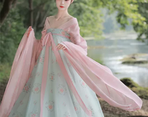 五五年原创汉服齐胸襦裙,只有襦裙,一件绿色...