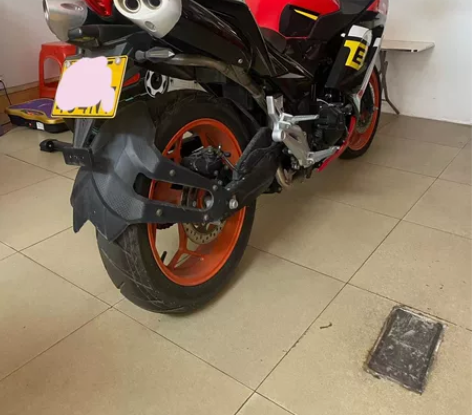 摩托车鹏城牌400cc,有牌有证,几乎全新...