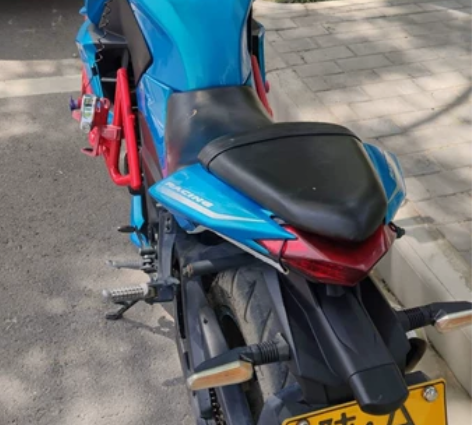 品牌：国威GW200-摩托车（街车）国四电...