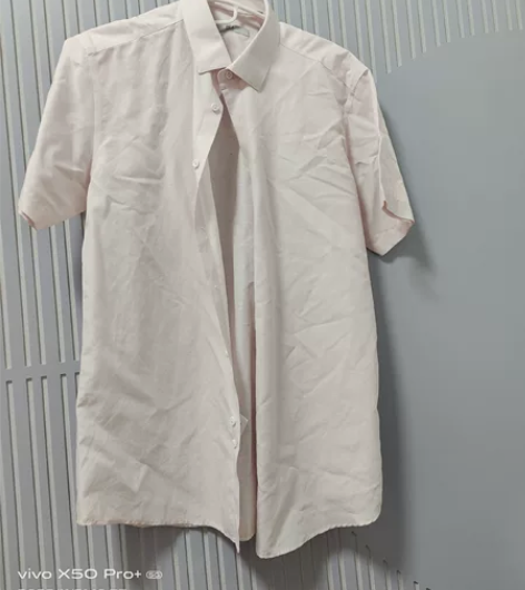 海澜之家男士衬衫,尺码175,几乎全新,结...