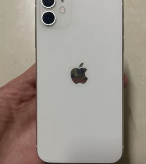 自用国行11  128G 99新保护的很好...