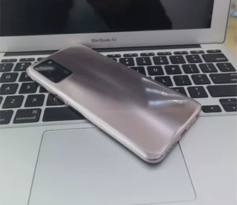 oppoa55，6+128，成色非常新，价...