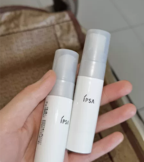 IPSA 防晒 小9ml一支 总共两只 之...