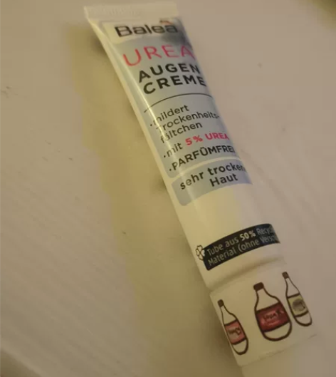 芭乐雅眼霜,大学生入门级保湿款 去年朋友送...