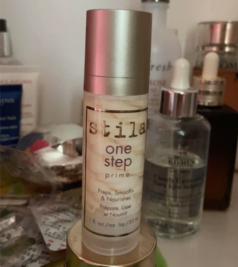 s?ti?la妆前隔离。冬天适合妆前打底上...